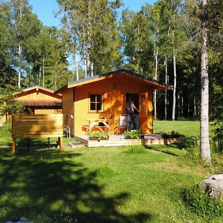 Marika Puhkekuela - Metsanurga Oeoemaja "Shared Bathroom" Nova Kültér fotó
