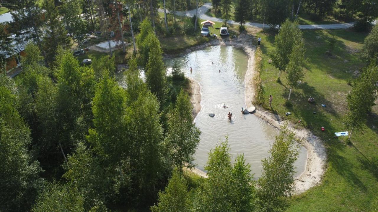 Marika Puhkekuela - Metsanurga Oeoemaja "Shared Bathroom" Nova Kültér fotó