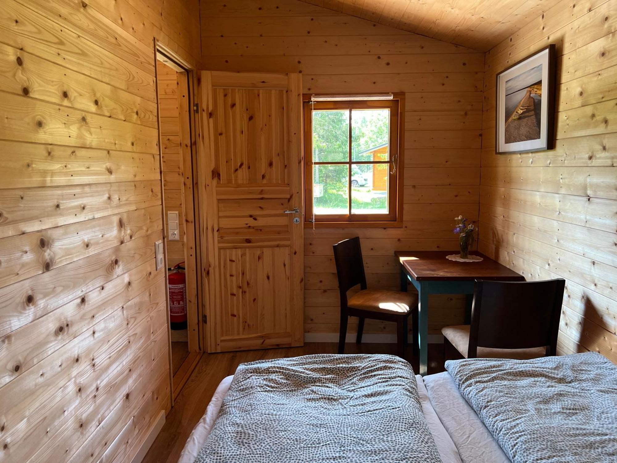 Marika Puhkekuela - Metsanurga Oeoemaja "Shared Bathroom" Nova Kültér fotó